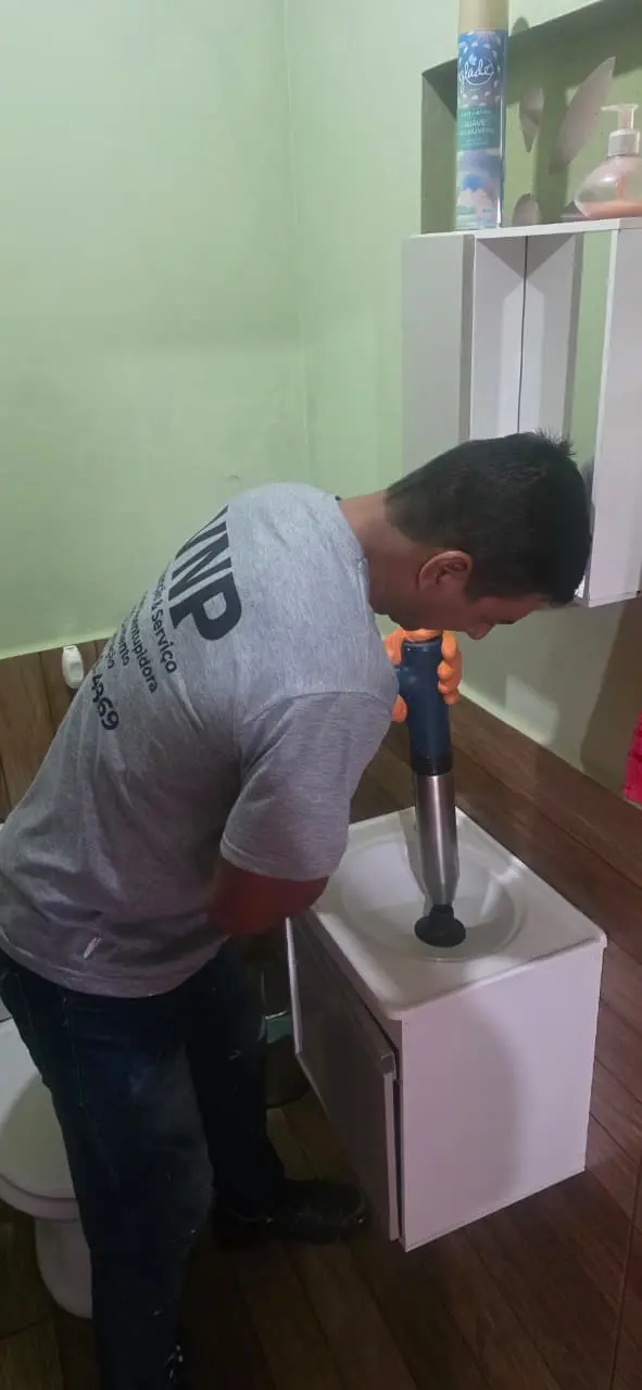 Desentupimento de Pias e Ralos realizado pela VNP Manutenção Serviços