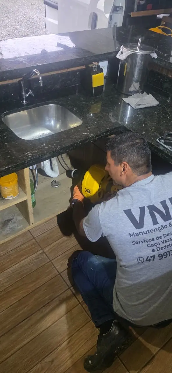 Desentupimento de Encanamento realizado pela VNP Manutenção Serviços